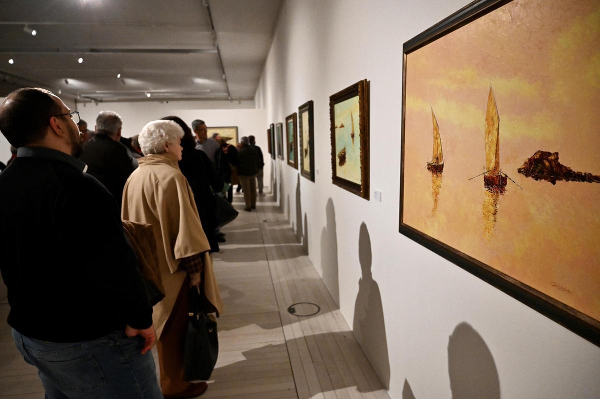 La inauguración de la exposición "José Benito Otero Baena. Un pintor sen pinceis"