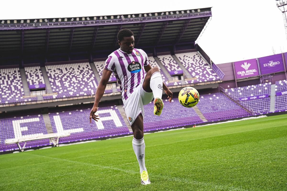 Noah Ohio, en su presentación con el Real Valladolid en Zorrilla.