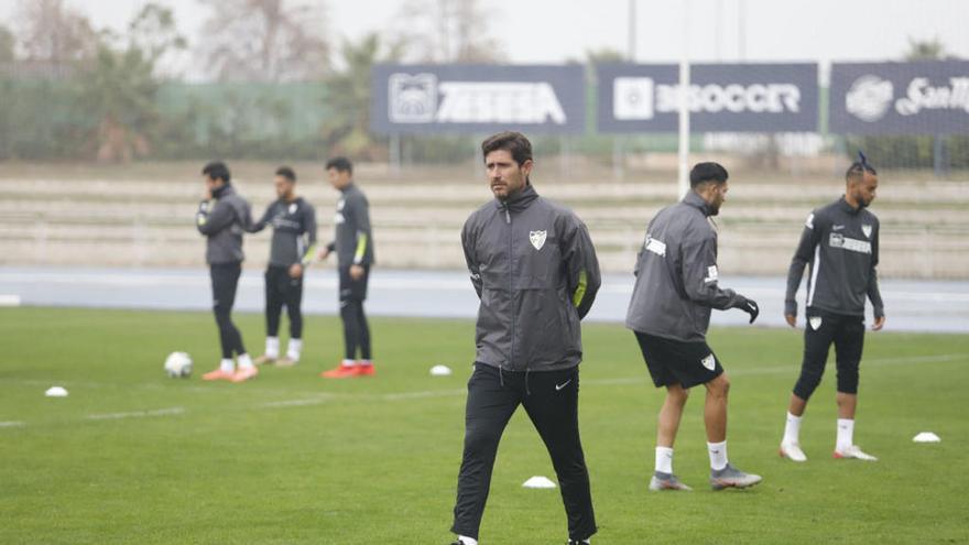 El Málaga entrena de lunes a viernes para encarar el choque ante el Numancia.