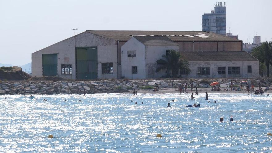 Costas desoye las propuestas de Santa Pola para Vatasa y prepara la demolición