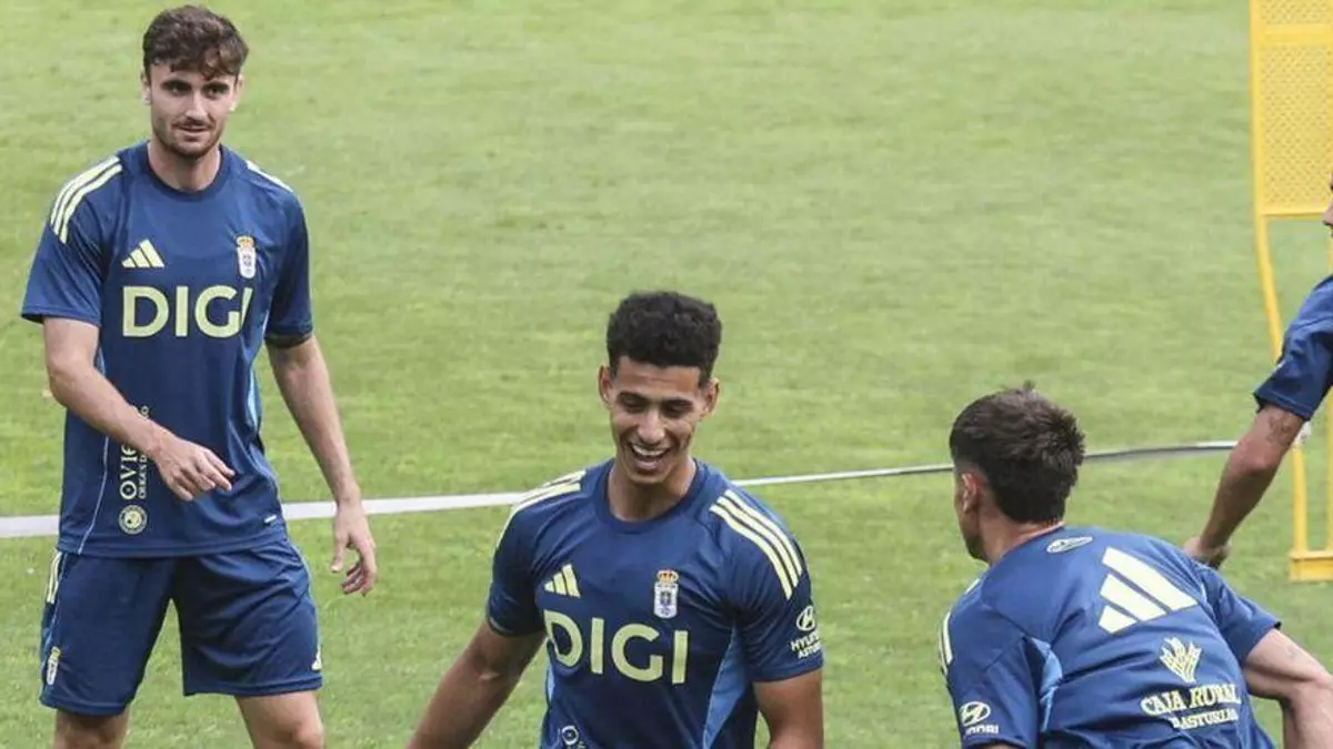 El Oviedo avanza con las inscripciones: solo faltan dos futbolistas
