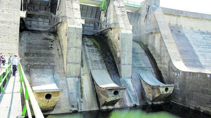 El espacio de la presa de Rioseco en el que se construirá la minicentral.