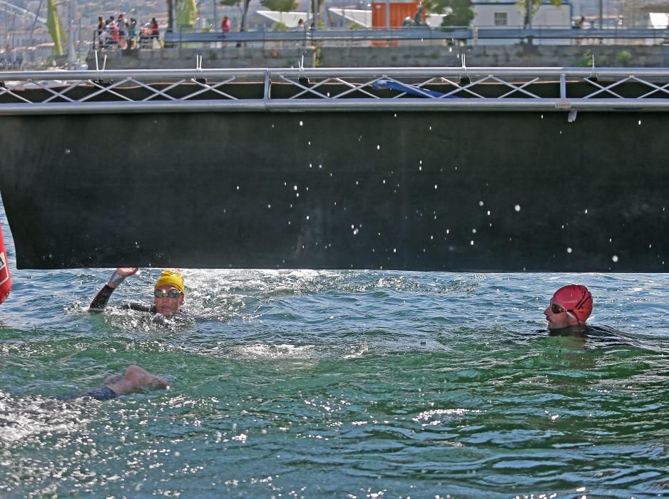 El luso gana la prueba entre Moaña y el Náutico de Vigo por tercera vez. Águeda Cons se impone en féminas