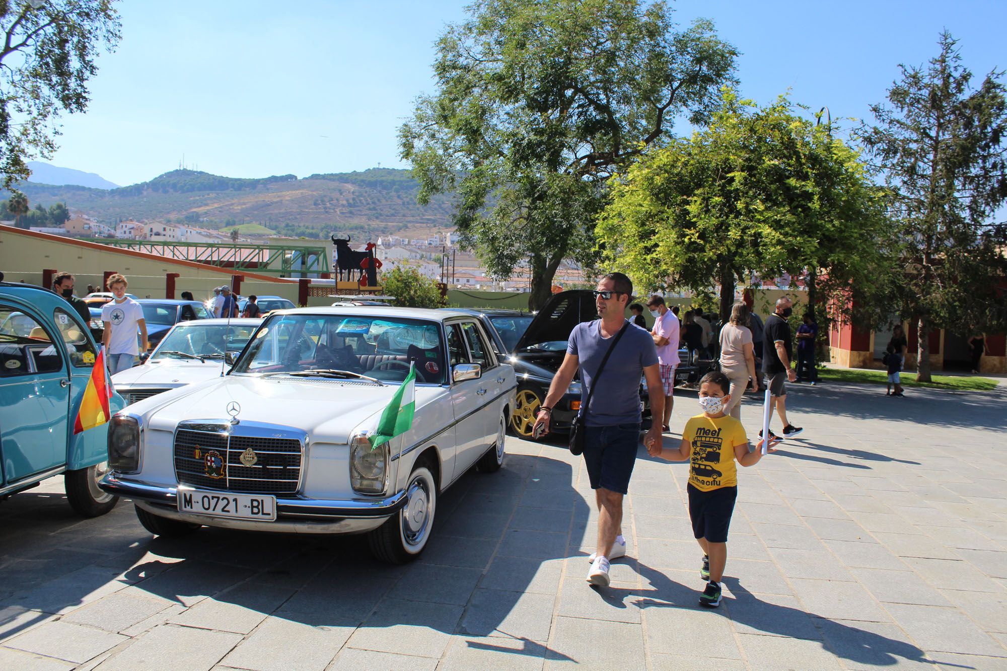 Concentración de coches clásicos en Antequera