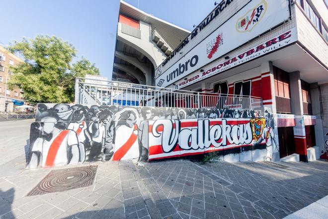 El barrio de Vallecas declara la guerra a Presa mientras el Rayo se niega a pagar por jugar en Butarque
