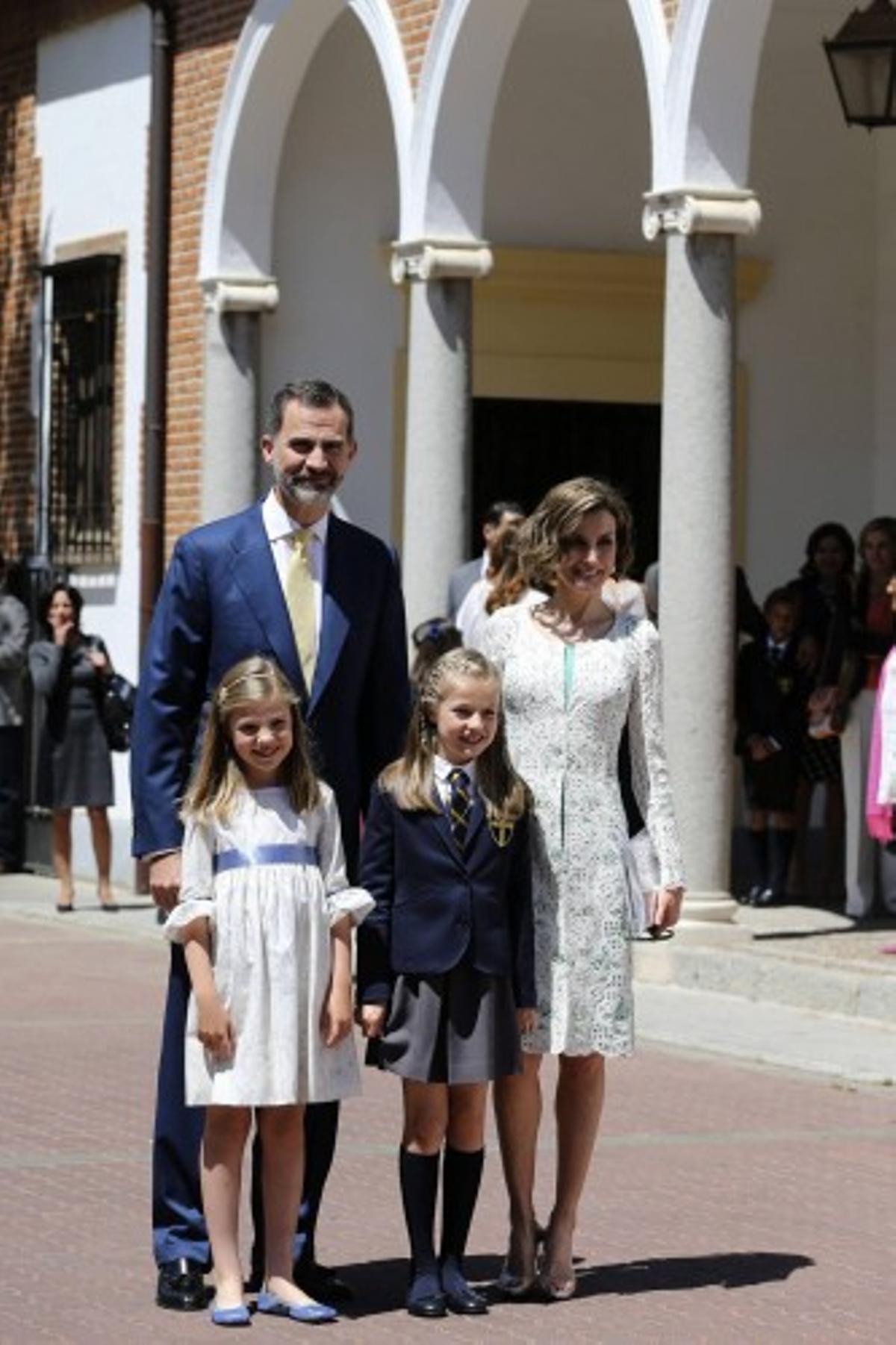 LA PRINCESA LEONOR RECIBE LA PRIMERA COMUNI?N