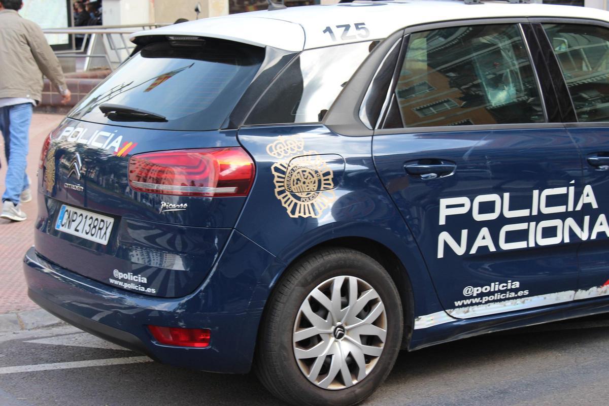 Coche de policía nacional.