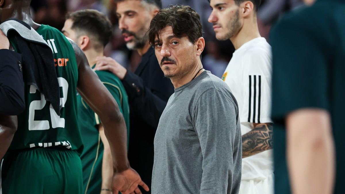 Dimitris Giannakopoulos, presidente de Panathinaikos