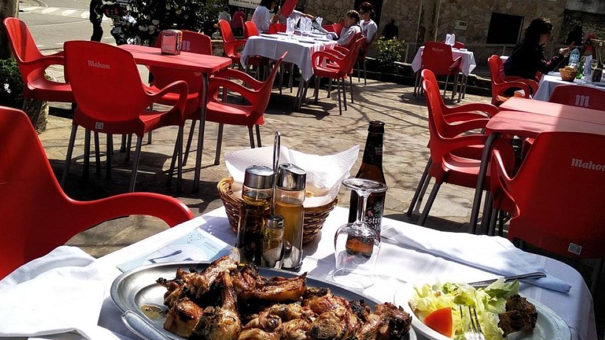 Uno de los restaurantes con 'Solete' donde comer en Las Hurdes si visitas El Melero