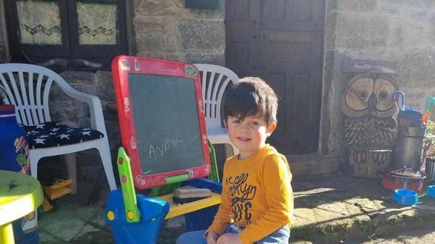 El caso de Aníbal, el niño de Asturias que lleva dos semanas sin ir a clase por falta de transporte escolar: &quot;Me da mucha rabia&quot;