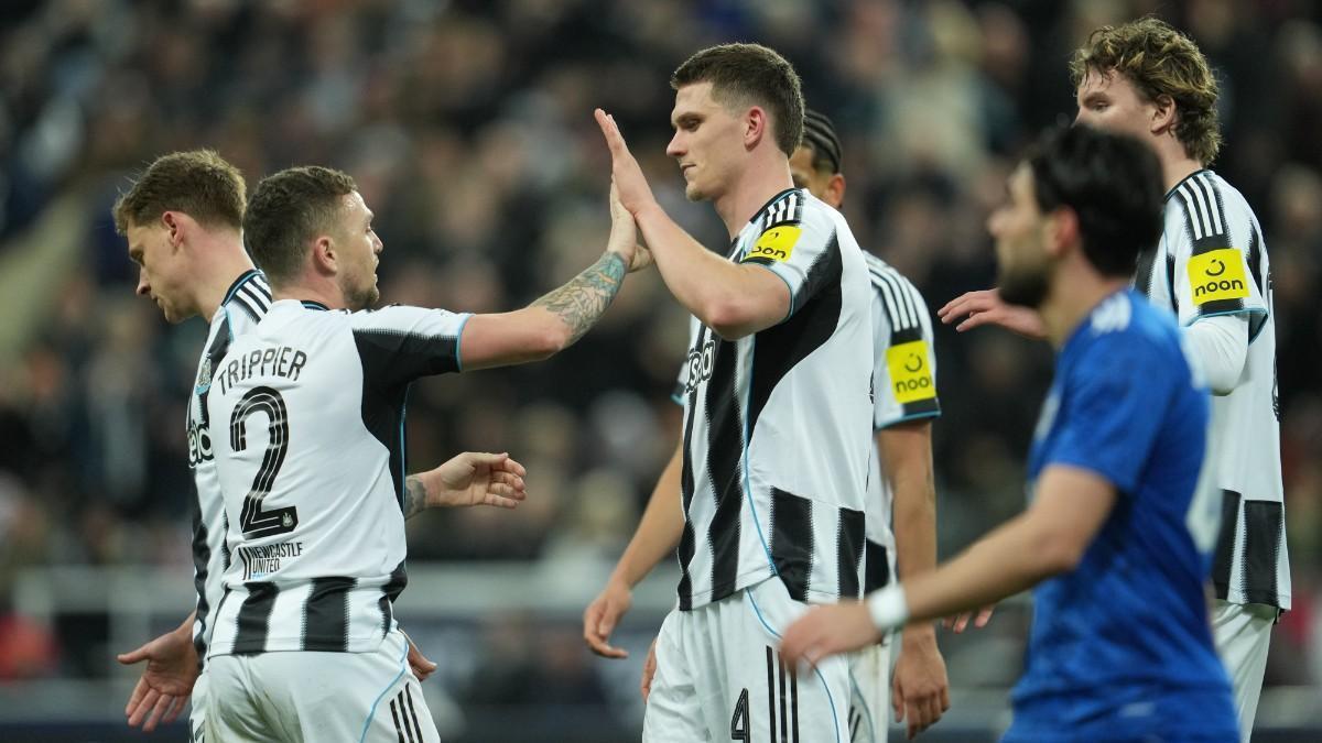 Resumen, goles y highlights del Newcastle 3 - 2 Qarabaq de la vuelta del playoff de la Champions