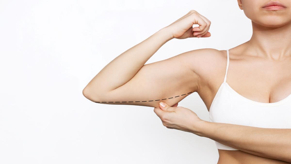 Combate la flacidez de los brazos con este ejercicio de yoga