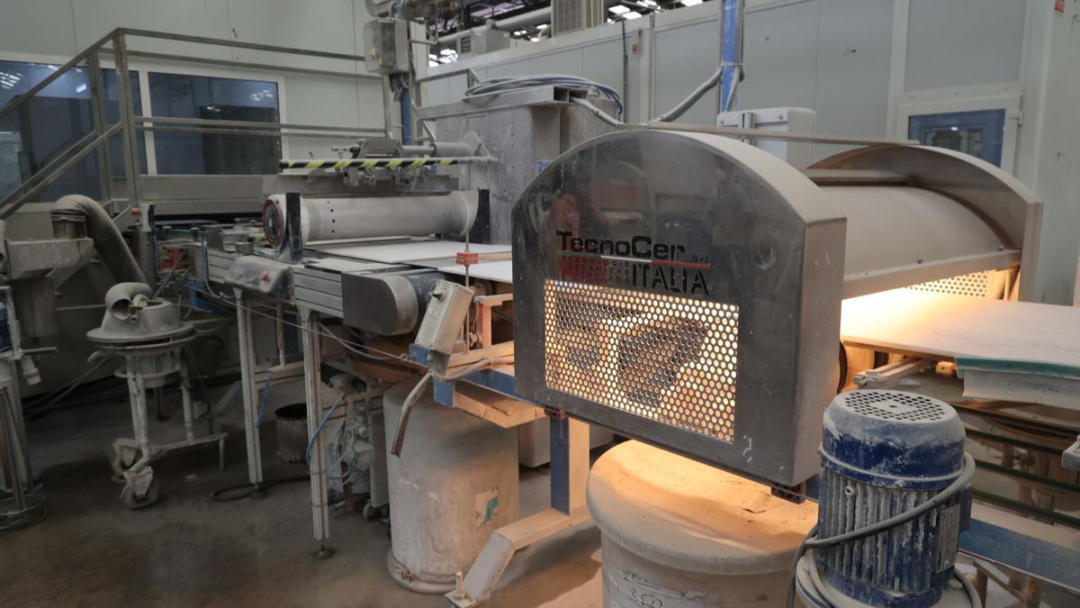Interior de una planta cerámica de Castellón.