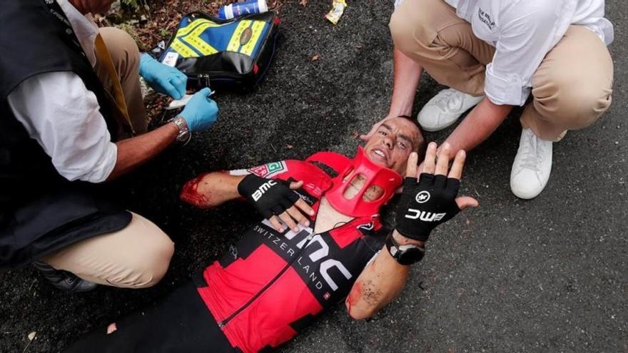 Así fue la espeluznante caída que llevó a Porte al hospital en el Tour de Francia