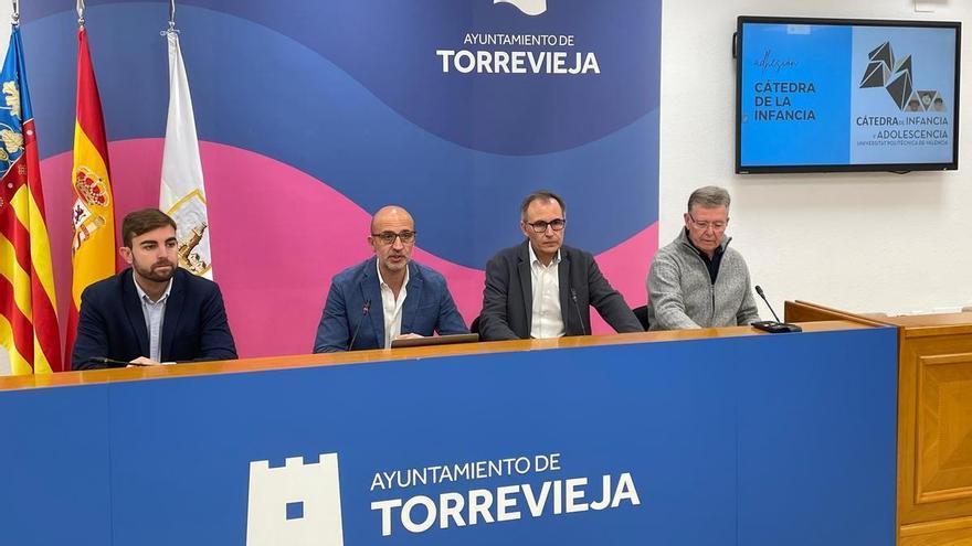 La sede la UNED en Torrevieja acoge la I Semana de la Infancia