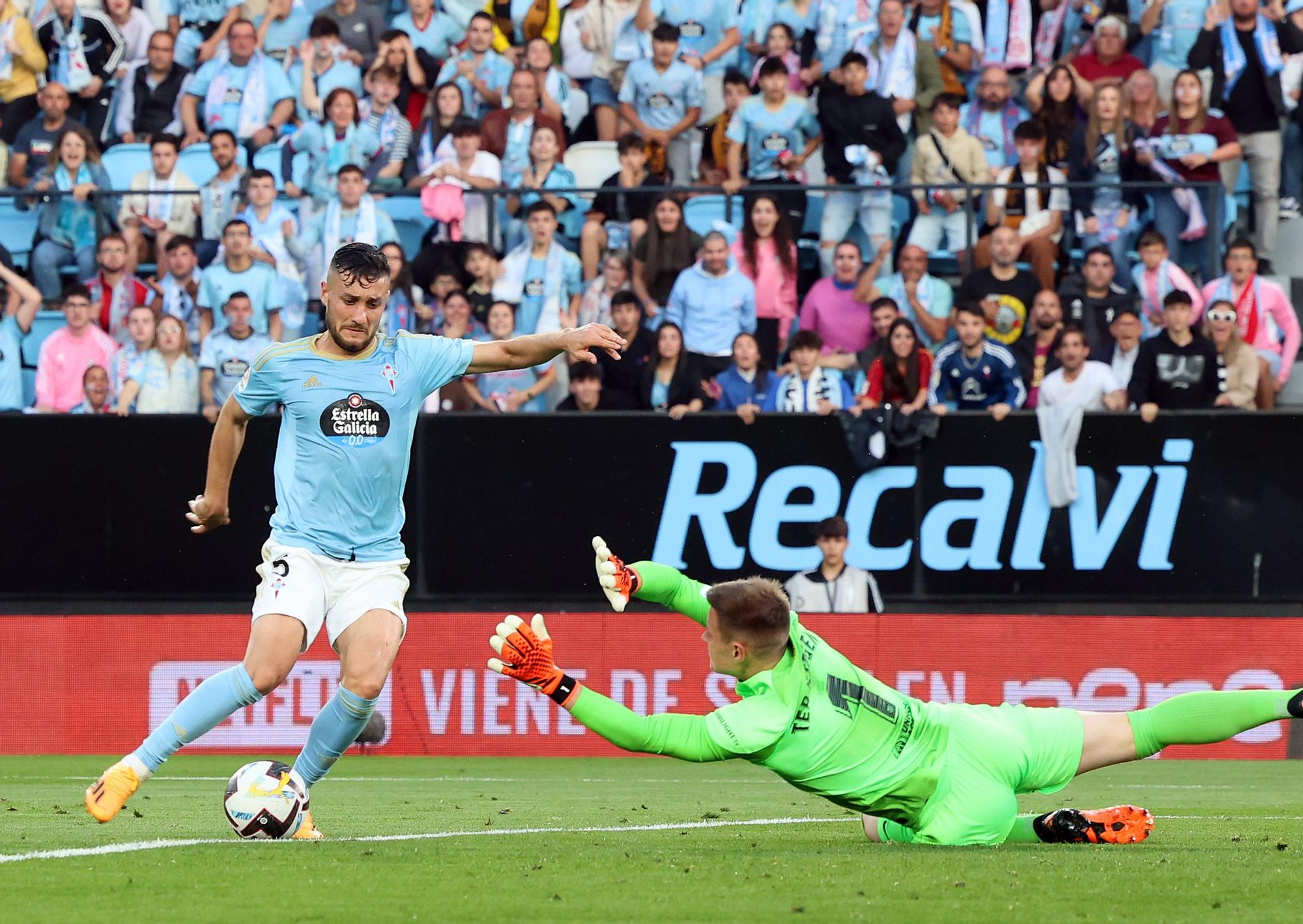 Lágrimas de felicidad en Balaídos: otro final de temporada agónico del Celta