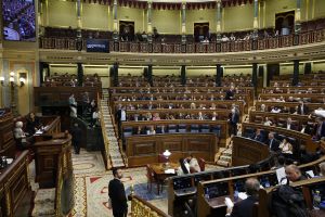 El Govern atrau Podem i salva la llei de mobilitat i l’embargament a Israel