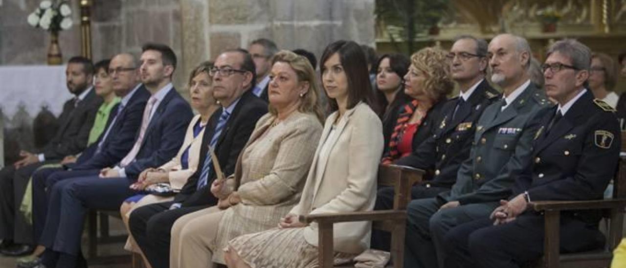 Los cinco concejales de Més Gandia dejan de presidir actos religiosos