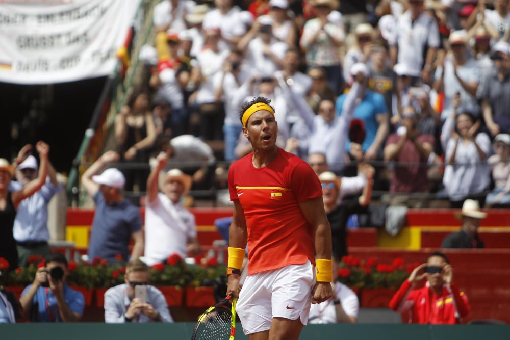 Nadal vence a Zverev en València