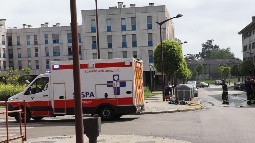 Fallece un hombre al precipitarse por la ventana de un edificio de Gijón