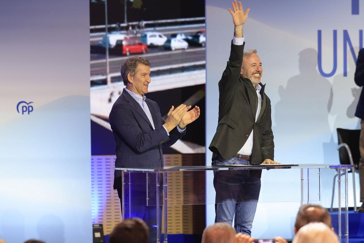 El presidente de PP, Alberto Núñez Feijóo, junto al presidente de Aragón, Jorge Azcón.