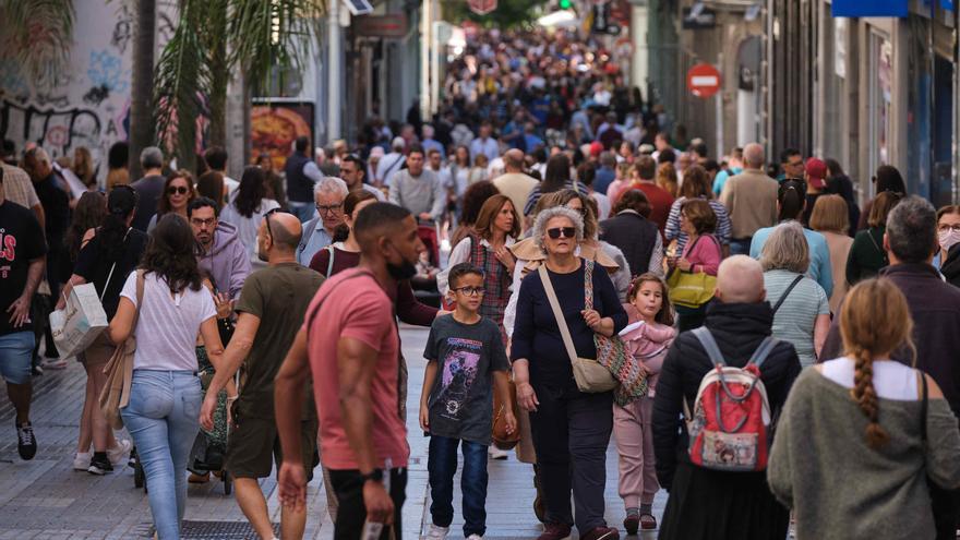 Unas 113.000 mudanzas desde la Península a Canarias en cinco años