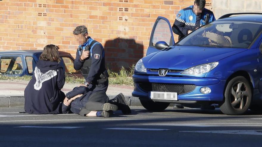 Dos ancianos resultan heridos en un atropello en León capital