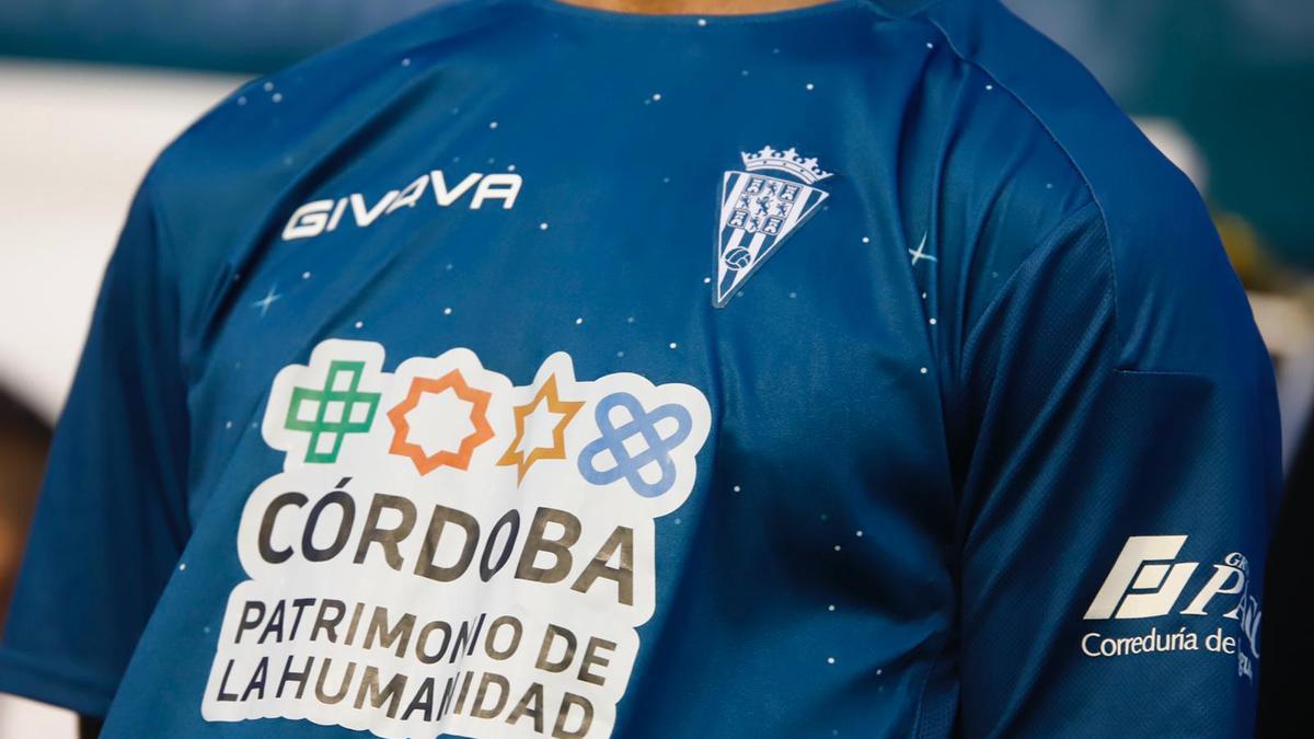 La segunda equipación del Córdoba CF para esta temporada.