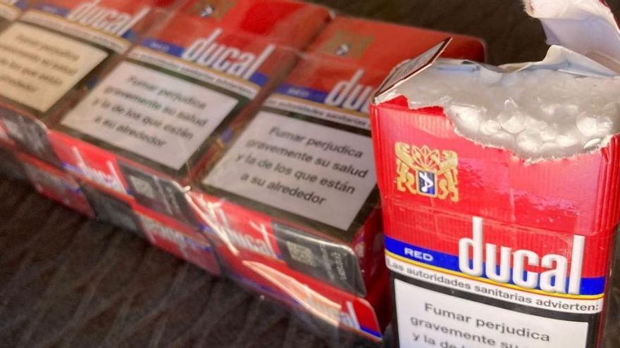 Vuelve el timo del tabaco de contrabando relleno de corcho