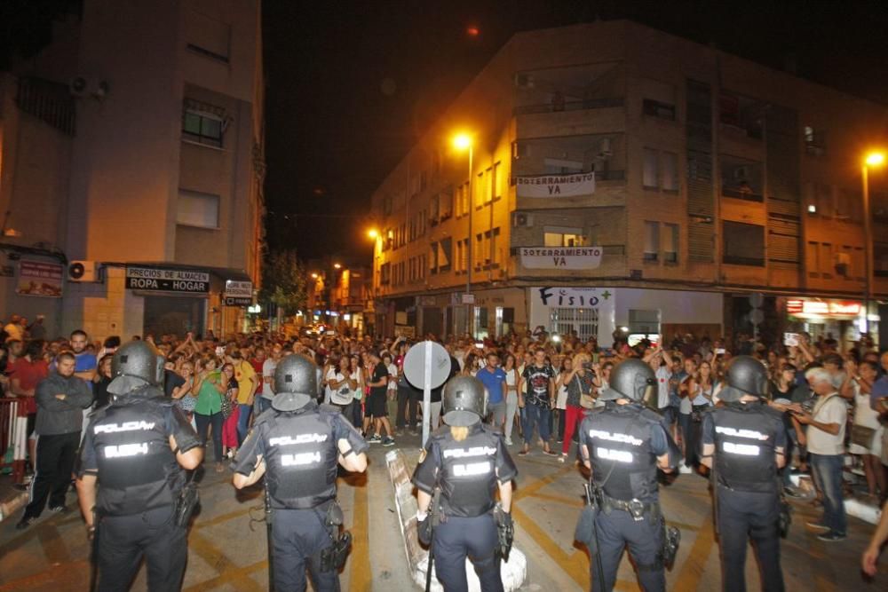 Numerosos heridos durante la protesta en las vías tras la intervención policial