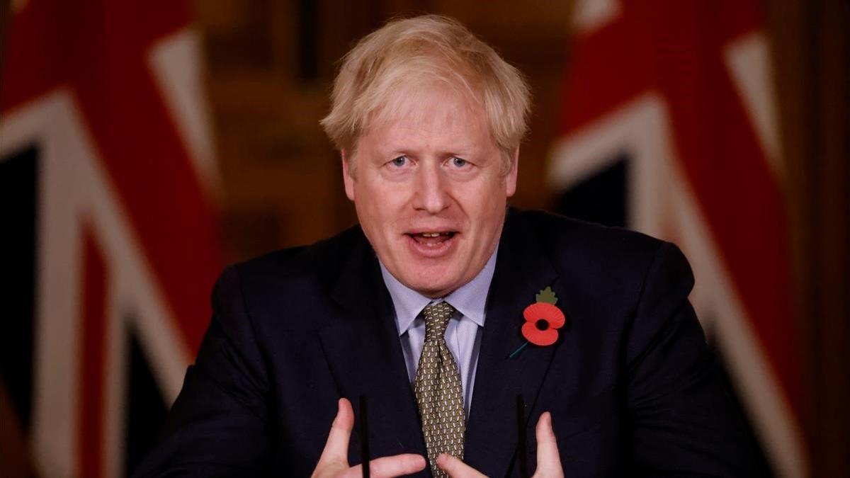 El primer ministro británico, Boris Johnson, durante una rueda de prensa este lunes.