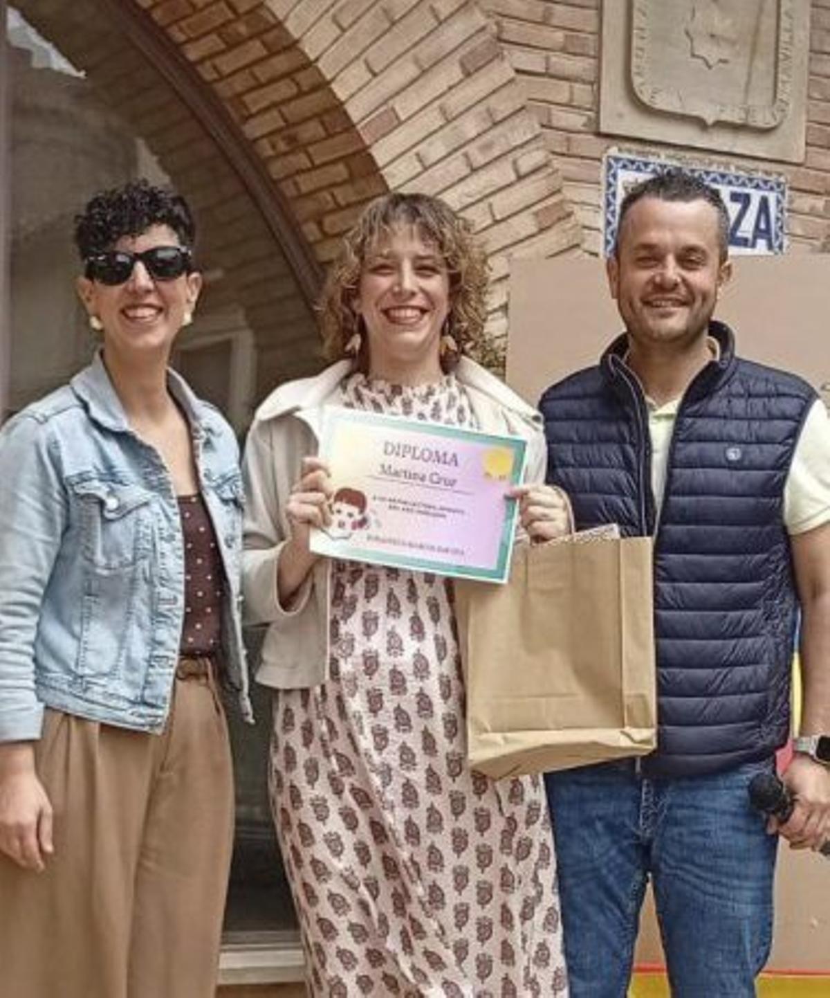 Las alumnas del taller de memoria elaboraron imanes. | SERVICIO ESPECIAL