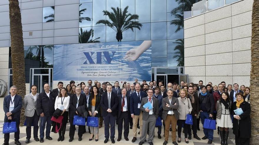 Foto de familia de los participantes en las XIV Jornadas Técnicas Esamur.