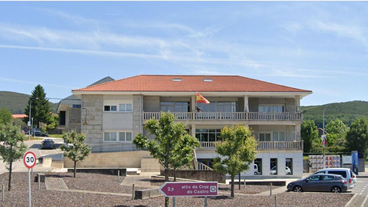 Sede municipal de Cerdedo Cotobade en Carballedo.