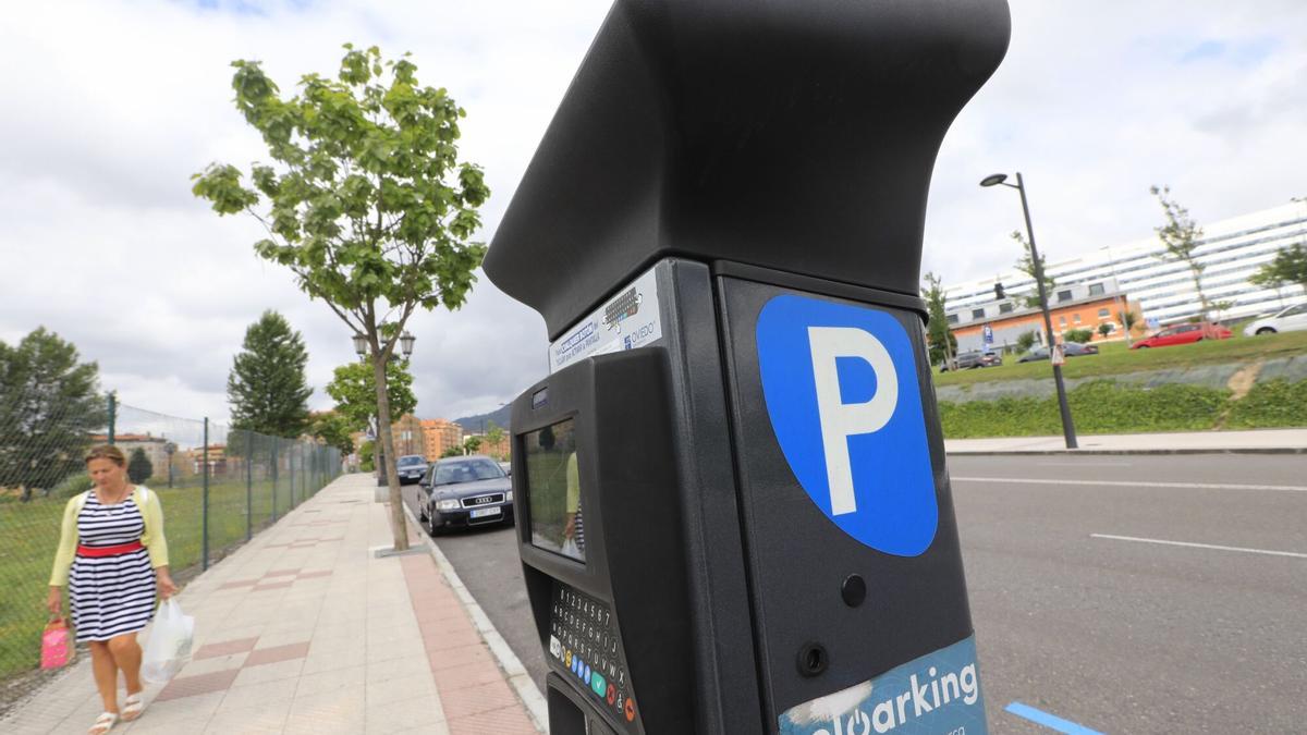 Una parquímetro cerca del HUCA.