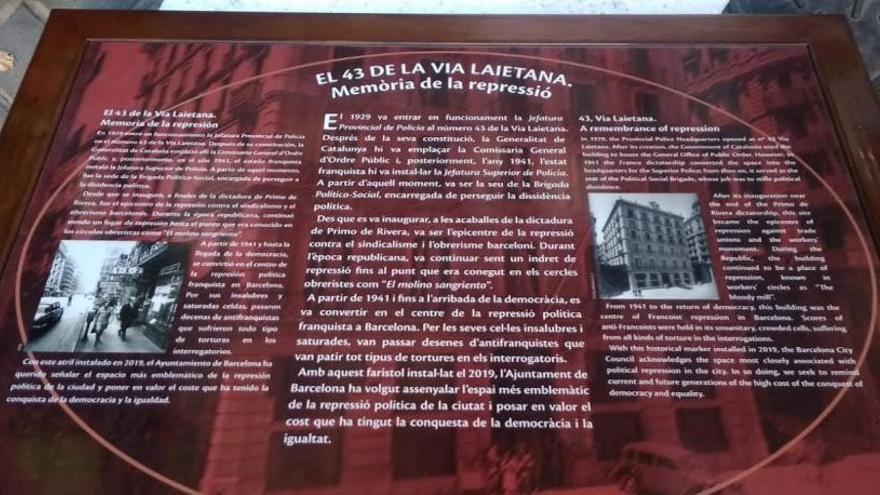 Queman la placa que recuerda las torturas franquistas en Barcelona