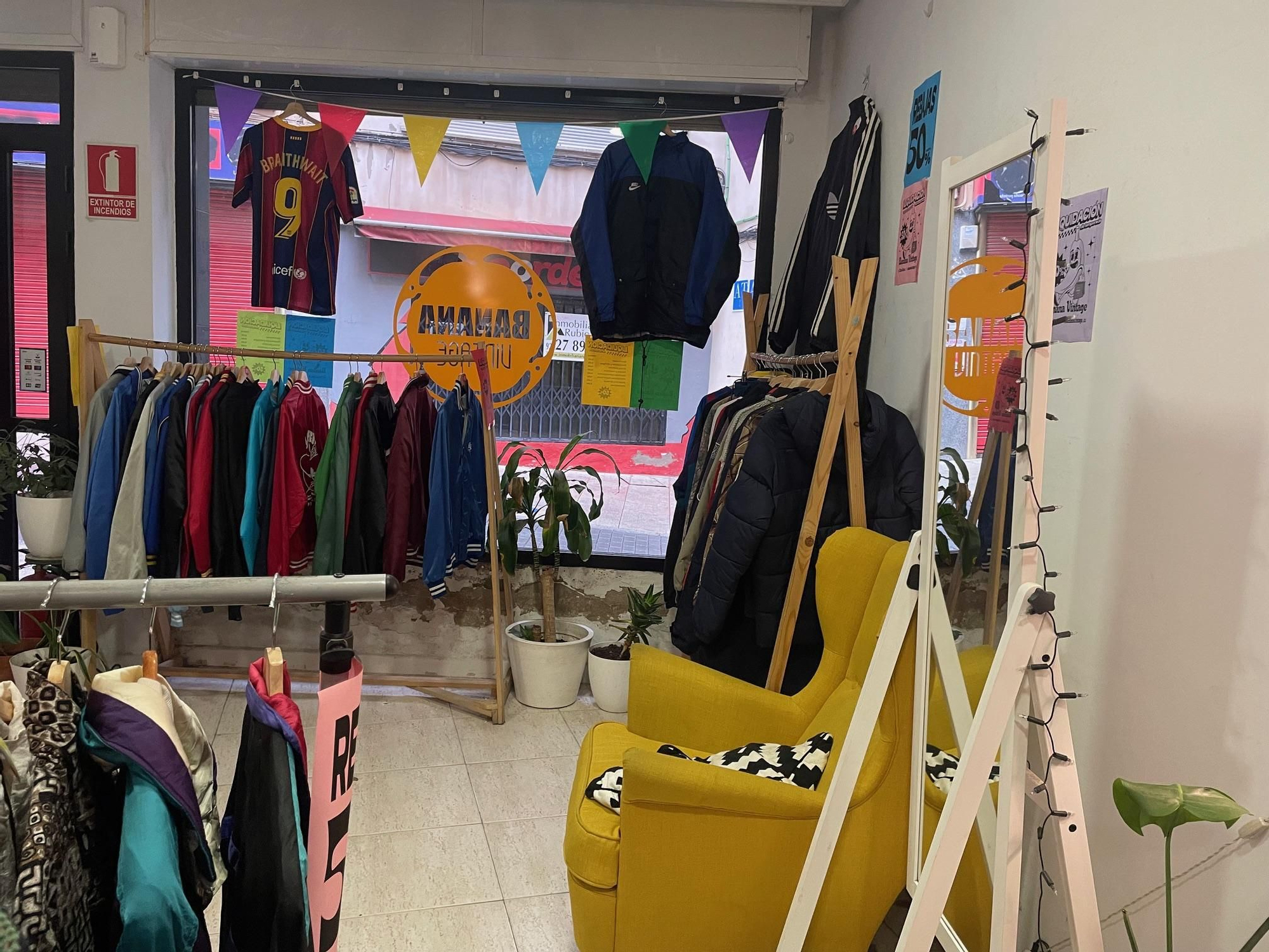 Banana Vintage se instaló hace ocho años en Clavellina