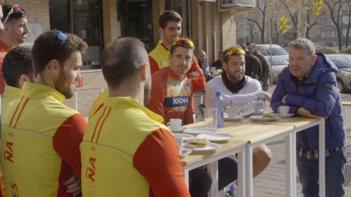 Chicote con deportistas de élite en el nuevo programa de '¿Te lo vas a comer?'