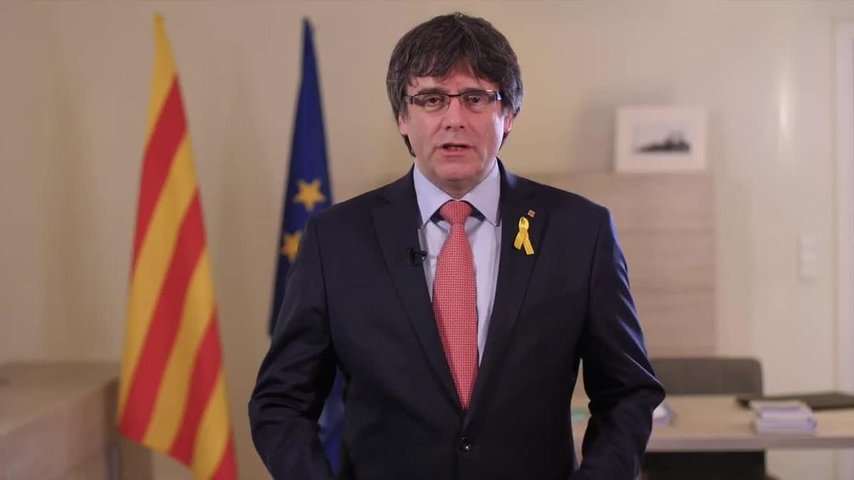 Missatge de Carles Puigdemont des de Brussel·les en què renuncia de forma provisional a ser candidat a president.