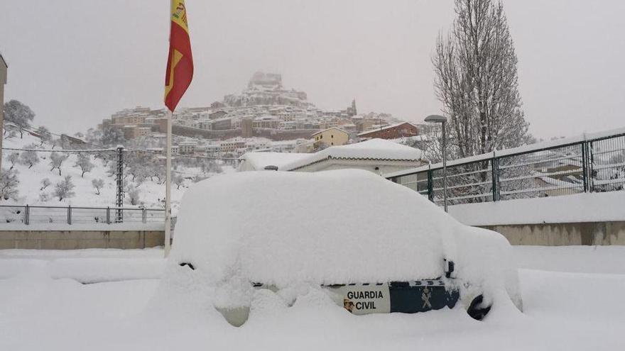 Amplio dispositivo en Castellón para evitar incidencias por la nieve, con unos 200 camiones atrapados