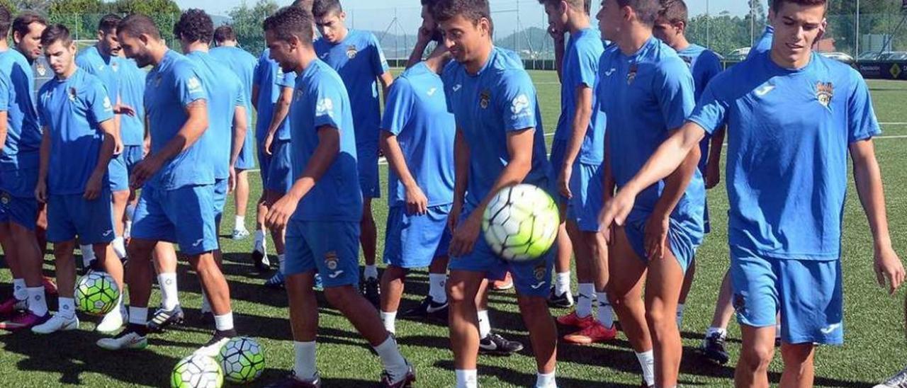 Los granates, durante un entrenamiento. // Rafa Vázquez