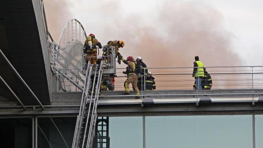 Incendio en el aeropuerto Alicante-Elche