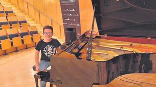 Miguel Lorán, el pianista de jazz más joven de Aragón