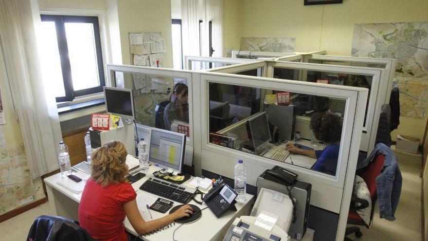 Un brote en el Ayuntamiento de Zaragoza obliga a suspender el 010 y a cerrar una planta