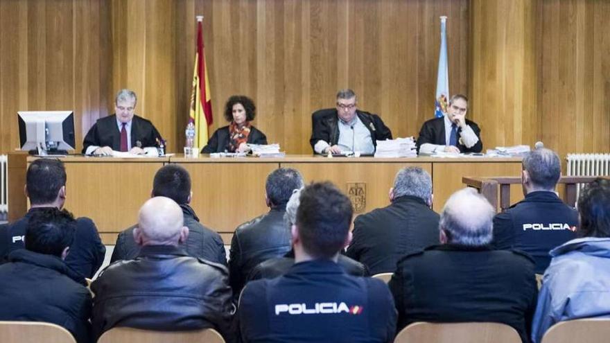 El tribunal de la Audiencia Provincial que juzga el secuestro del maderero de Cambre.