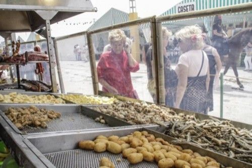 El desfile ecuestre toma el Real de Torrevieja