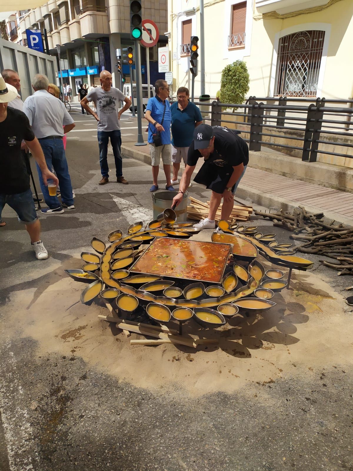 Las mil y una paellas del vila-realense Roberto Bort