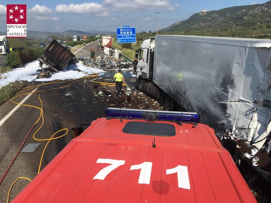 Accidente múltiple en la AP-7 a la altura de Alcalà de Xivert