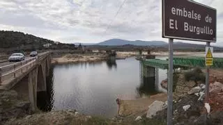 Aparece a 15 metros de profundidad la persona desaparecida ayer en el embalse del Burguillo (Ávila)