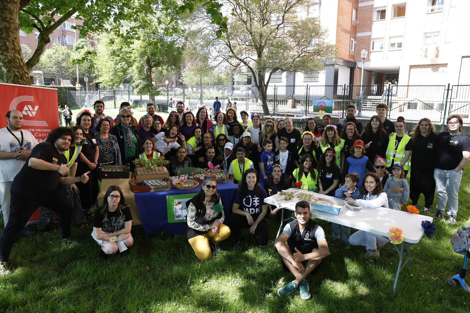 Así fue la fiesta en la zona oeste de Gijón para crear comunidad (en imágenes)